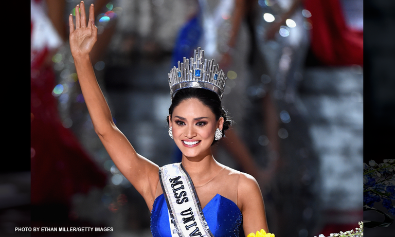 Chiếc vương miện người đẹp Philippines Pia Alonzo Wurtzbach đội trong lễ đăng quang Hoa hậu Hoàn vũ 2015