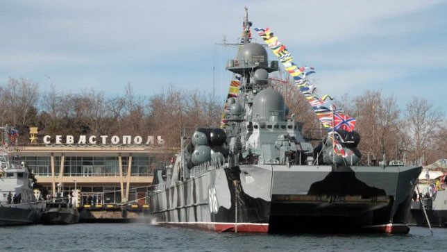 Tàu chiến Nga ở Crimea