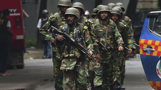 Quân đội Bangladesh trong chiến dịch giải cứu con tin trong quán cafe ở thủ đô Dhaka