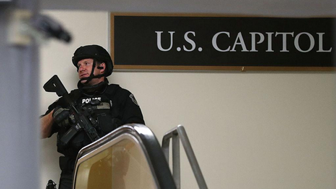 Cảnh sát tại Điện Capitol