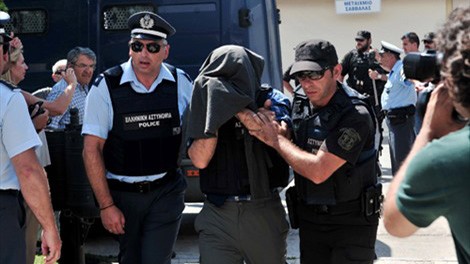 Hàng nghìn thành viên lực lượng vũ trang Thổ Nhĩ Kỳ bị bắt giữ sau vụ đảo chính.