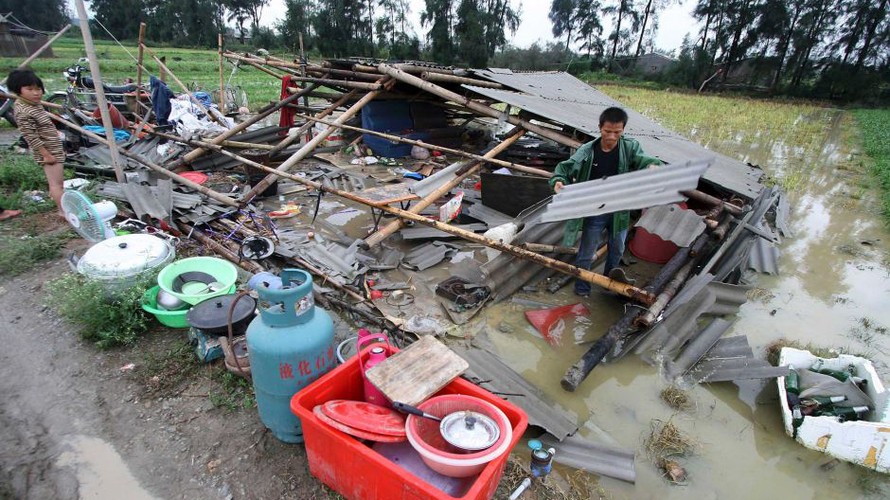 Một ngôi nhà ở Phúc Kiến bị phá hủy hoàn toàn sau trận bão Meranti