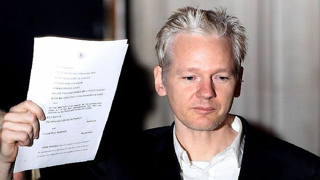 Ông trùm WikiLeaks Julian Asange bị ngắt mạng internet sau hàng loạt tiết lộ về ứng viên Tổng thống Mỹ Hilllary Clinton