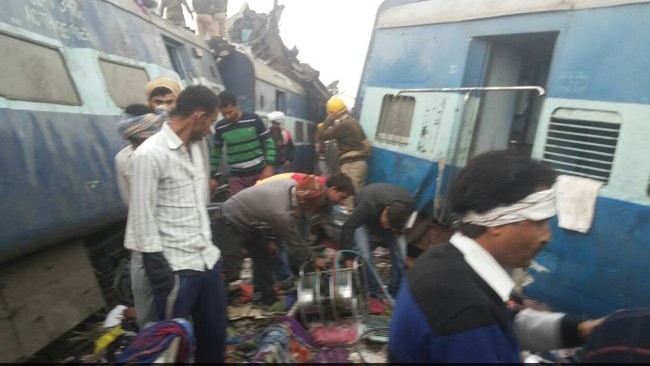 Vụ tai nạn thảm khốc xảy ra các thành phố Kanpur 100km vào khoảng 3h sáng nay, 20/11. 