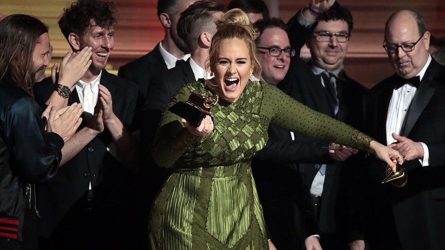 Ca sỹ Adele ẵm nhiều giải lớn trong Grammy năm nay.