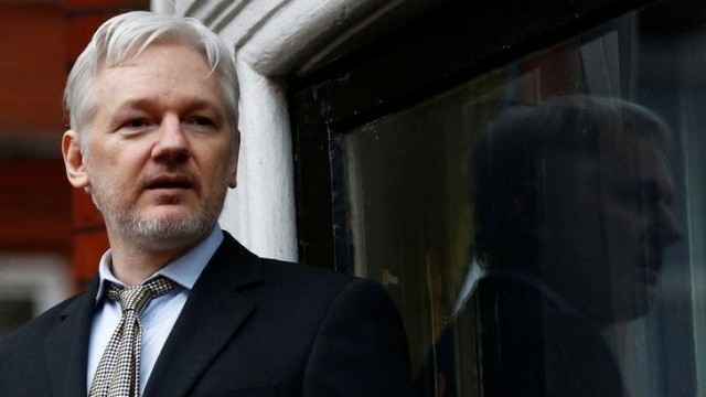 Ông trùm Wikileaks Julian Assange