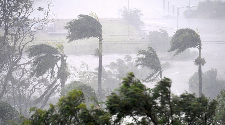 Siêu bão Cycloone Debbie đổ bộ vào nước Úc. 