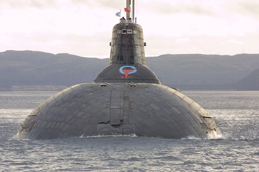 Tàu ngầm lớp Typhoon Dmitry Donskoy đang chuẩn bị rời Biển Trắng, đi qua Na Uy và Đan Mạch tới Biển Baltic, nơi các quan chức Nga hay gọi là “bể bơi” của NATO.