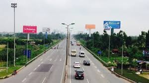 Hầu hết các bảng, biển quảng cáo cỡ lớn trên địa bàn Hà Nội đều vi phạm quy định Luật Quảng cáo.