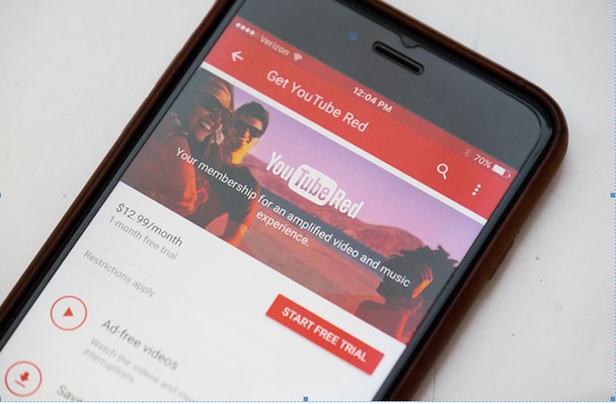 Google hiện đang cung cấp YouTube Red với phí thuê bao 13 USD/tháng - Ảnh: The Verge