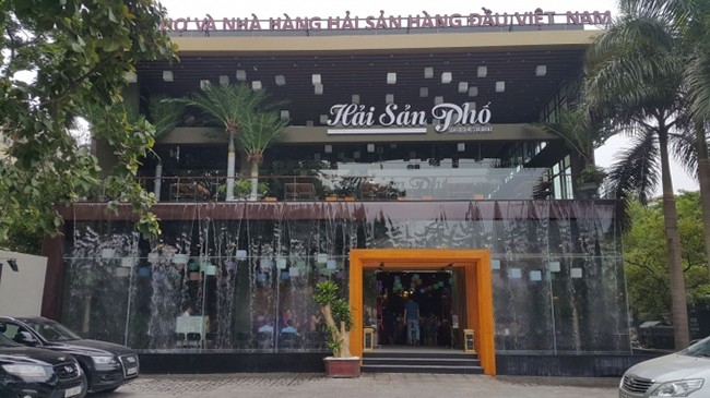 Khu đất Phan Kế Bính được giao xây dựng bãi đỗ xe tĩnh và công trình phụ trợ biến thành nơi kinh doanh nhà hàng.