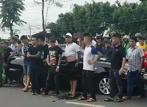 Thủ tướng chỉ đạo xử lý vụ giang hồ vây xe chở công an ở Đồng Nai