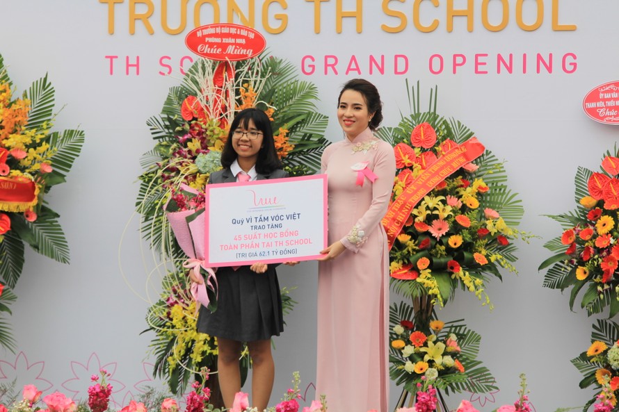Quỹ Vì tầm vóc Việt trao học bổng trị giá hàng tỷ đồng tại TH School