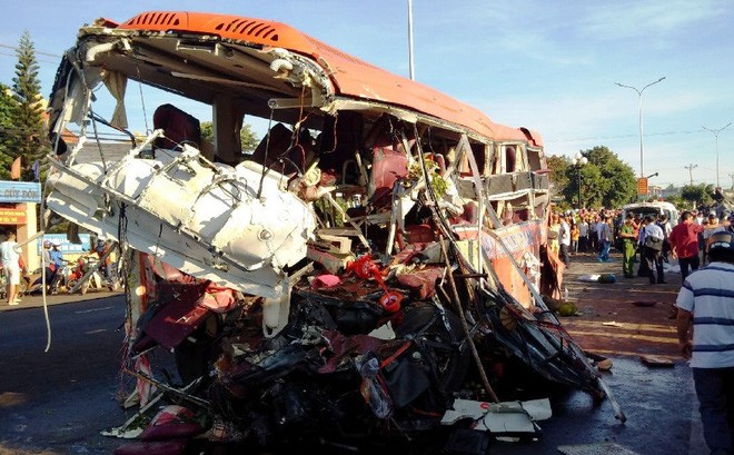 Vụ tai nạn đặc biệt nghiêm trọng khiến 13 người chết tại Gia Lai vào tháng 3/2017
