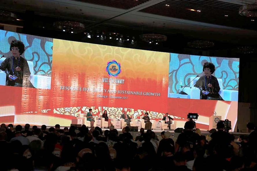 Doanh nhân Thái Hương phát biểu tại CEO SUMMIT – APEC 2017