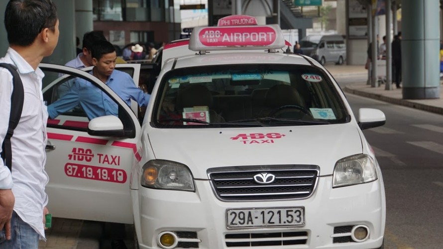 CHK Nội Bài quy định xe taxi hoạt động khai thác tại sân bay này phải có niên hạn không quá 6 năm