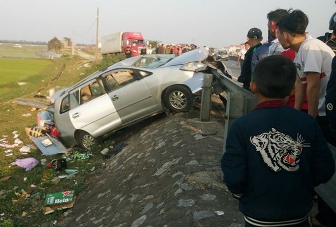 Vụ tai nạn tại Bố Trạch, Quảng Bình ngày 14/2 làm 2 người chết