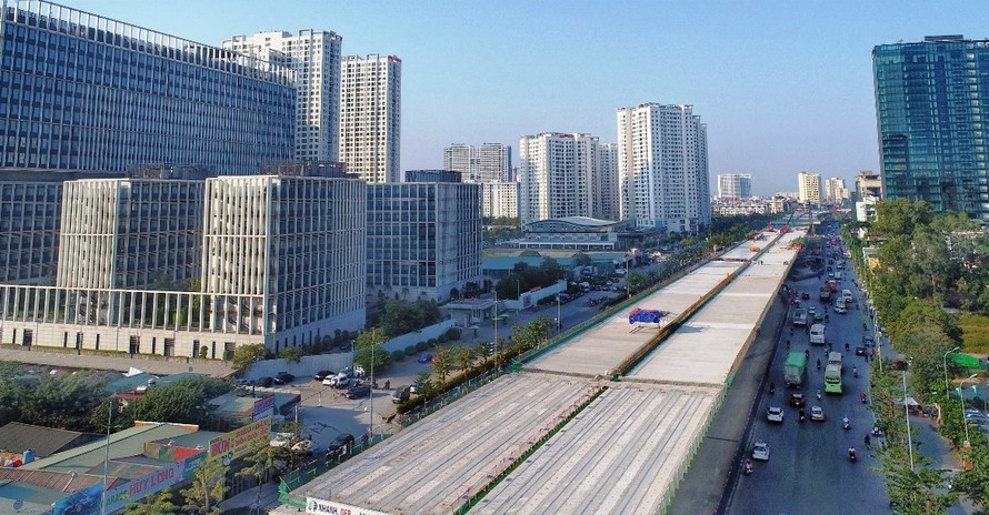 Đoạn vành đai 3 Mai Dịch - cầu Thăng Long đang thi công gần với khu dân cư, các cơ quan nhà nước