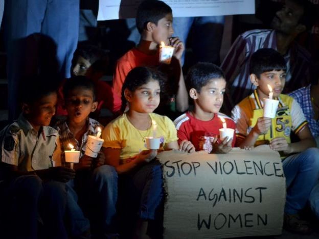 Ấn Độ: Lại thêm thiếu nữ bị cưỡng hiếp tập thể 