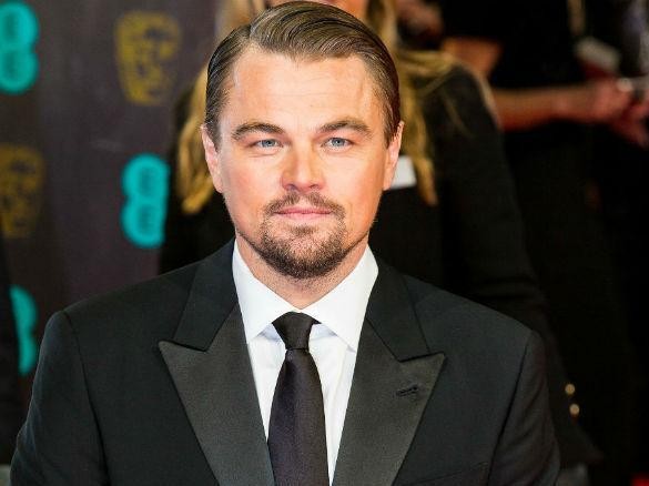 Leonardo DiCaprio xuất hiện trên thảm đỏ tại Oscar 2014