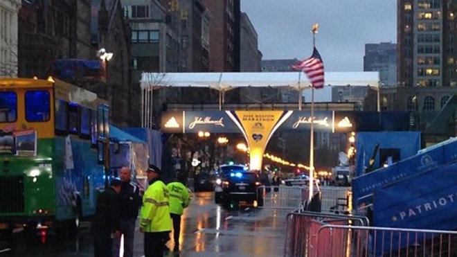 Hoảng loạn vì túi xách nghi chứa bom tại giải marathon Boston