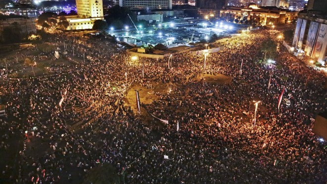 Hàng ngàn người tập trung tại quảng trường Tahrir trong lễ nhậm chức của Tổng thống