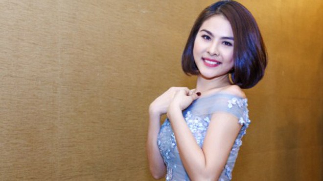 Vân Trang chi 6000 USD mua váy dự liên hoan phim tại Pháp