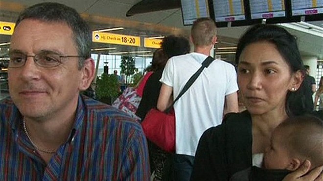 Gia đình Berry và Izzy Sim may mắn thoát nạn vì không còn chỗ trên máy bay Malaysia bị bắn hạ 