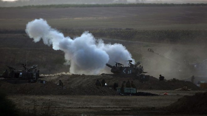 Binh sỹ Israel pháo kích vào Dải Gaza