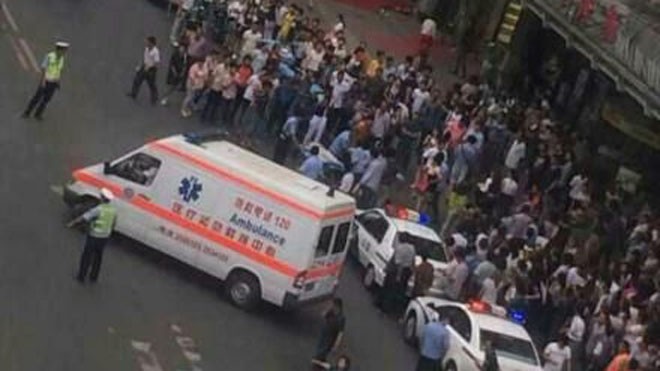 Trung Quốc: Tấn công bằng dao, 16 người thương vong