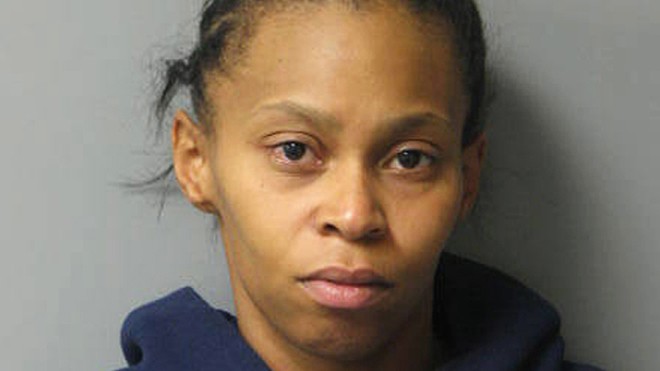 Ashley Tull, mẹ bé gái 4 tuổi bị bắt vì tội tàng trữ ma túy.