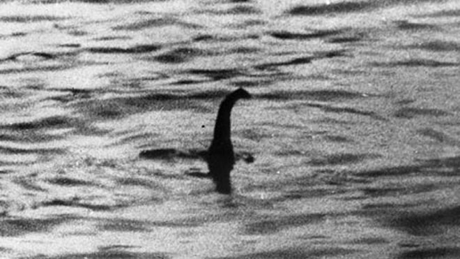 Nhiều người tuyên bố từng chạm trán với quái vật hồ Loch Ness ở Scotland, nhưng không thể cung cấp bằng chứng thuyết phục về sự tồn tại của nó. Ảnh: Daily Mail