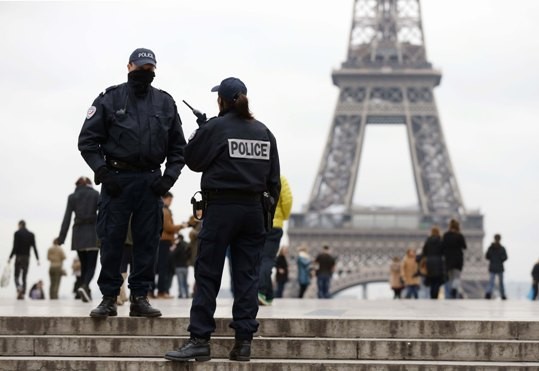 Cảnh sát được tăng cường tại Paris. nh: Palitranews