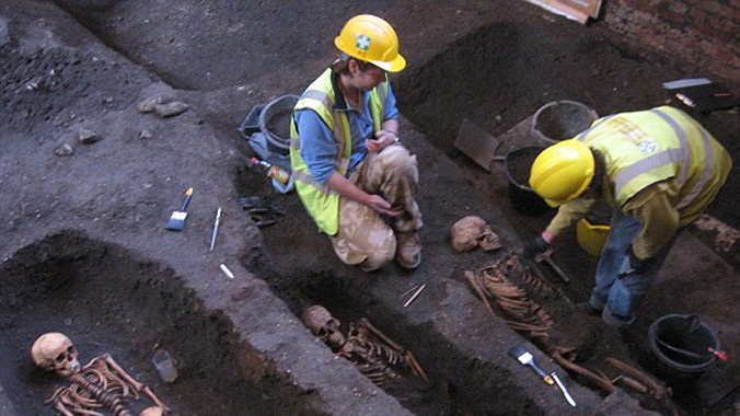Bí ẩn 1300 bộ xương người tìm thấy ở ĐH Cambridge