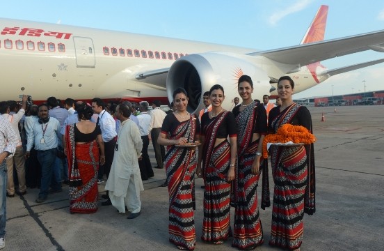Các tiếp viên của hãng Air India. Ảnh: Ibtimes