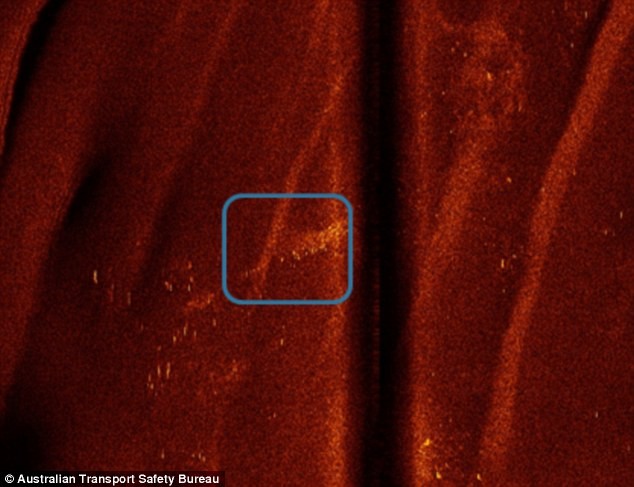 Những hình ảnh siêu âm cho thấy dấu hiệu của mảnh vỡ MH370. Ảnh: Dailymail