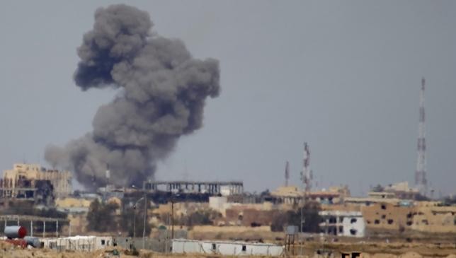 Hình ảnh một cuộc không kích tại Iraq hồi năm 2015. Ảnh: Reuters