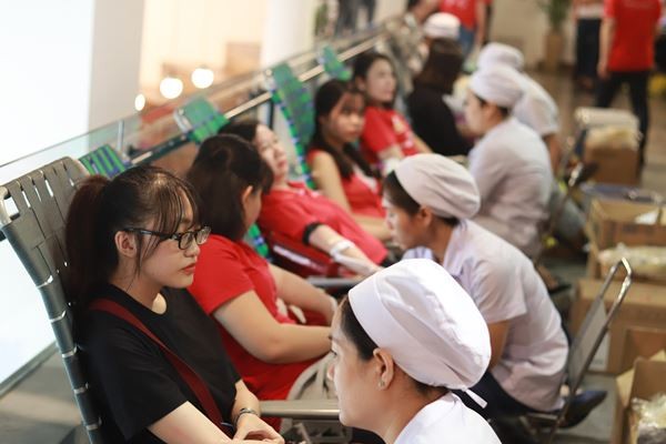 Bạn trẻ hiến giọt máu nghĩa tình tại ngày hội “Nắng Sài Gòn” 