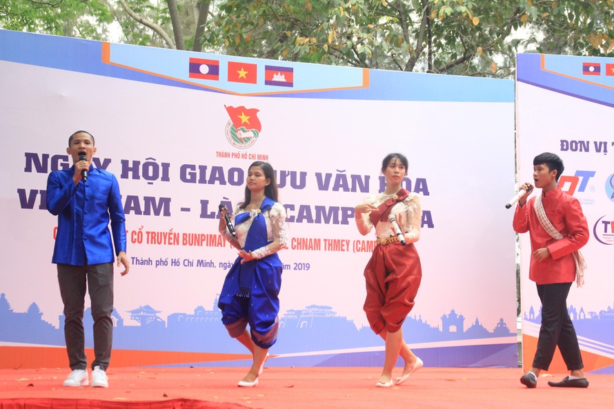 Sân chơi kết nối tình hữu nghị sinh viên 3 nước Việt Nam - Lào - Campuchia 