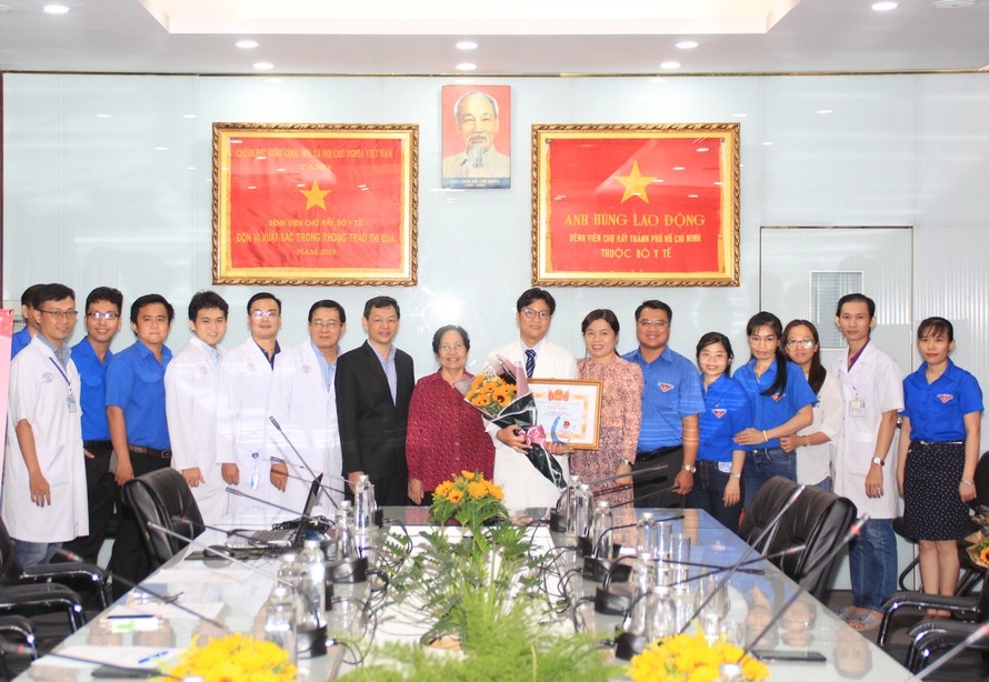Trao giải thưởng Phạm Ngọc Thạch cho 28 y bác sĩ trẻ TPHCM 