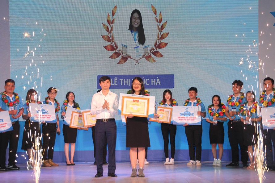 Nữ sinh báo chí đoạt ngôi quán quân Thủ lĩnh sinh viên toàn quốc năm 2020