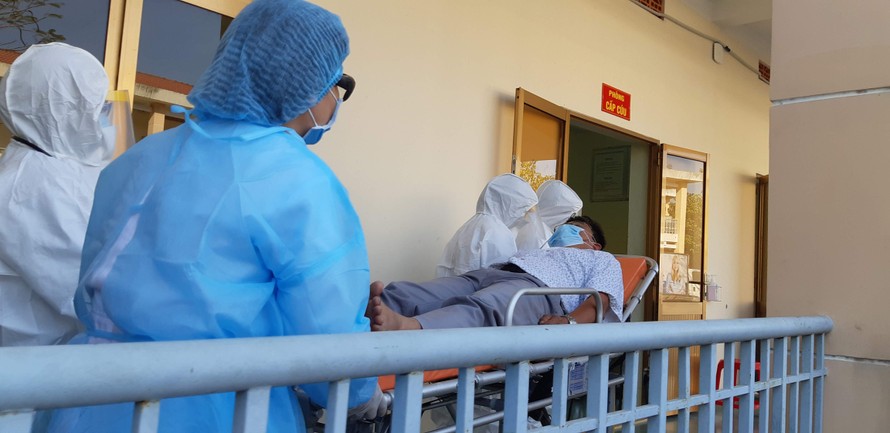 Bệnh viện Dã chiến TPHCM diễn tập cấp cứu khẩn cấp người nhiễm nCov