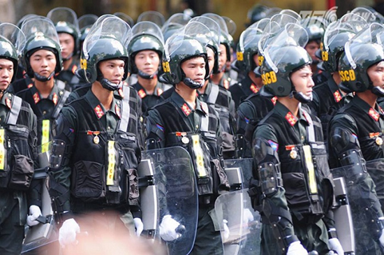 700 cảnh sát cơ động bảo vệ trận bán kết AFF Cup ở Mỹ Đình