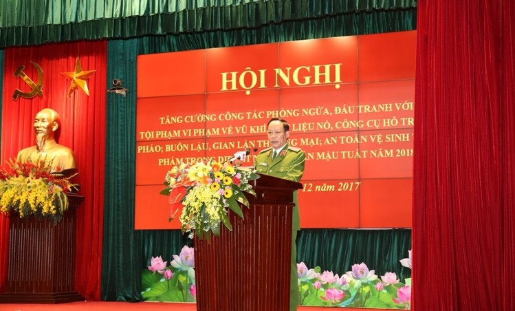 Thượng tướng Lê Quý Vương - Thứ trưởng Bộ Công an - yêu cầu tăng cường đấu tranh với tội phạm dịp Tết
