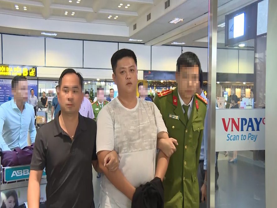 Đối tượng Nguyễn Lê Thanh Tú bị cảnh sát bắt giữ.