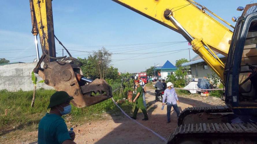 Lực lượng tham gia tổ chức cưỡng chế 159 công trình xây trái phép tại khu đất 9,2ha có nguồn gốc đất quốc phòng.