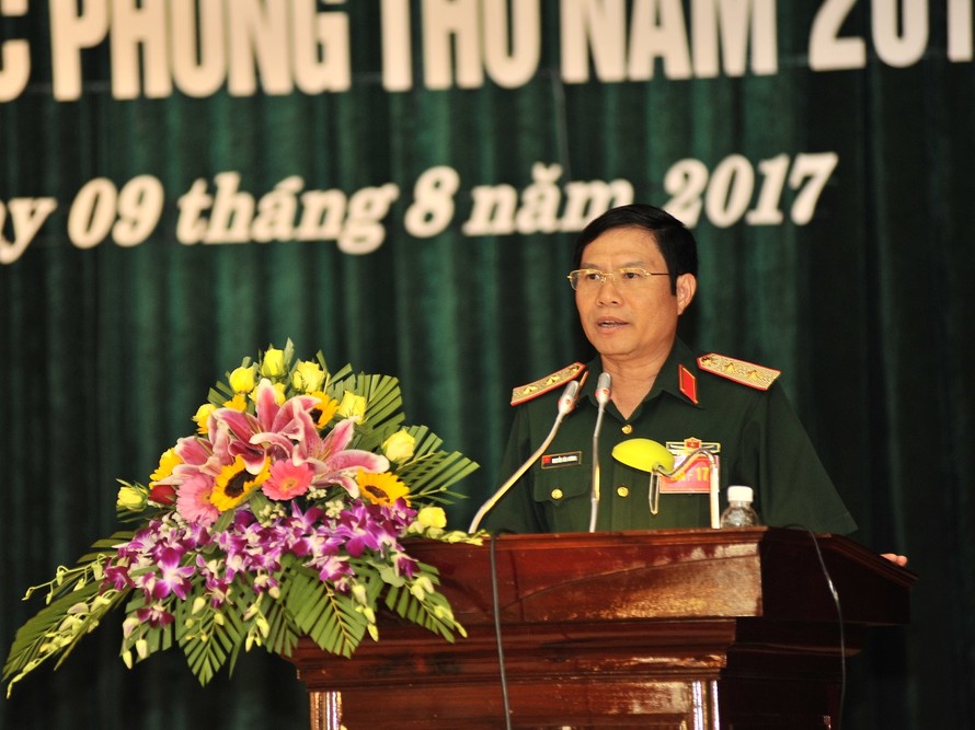 Trung tướng Nguyễn Tân Cương, Tư lệnh Quân khu 4.