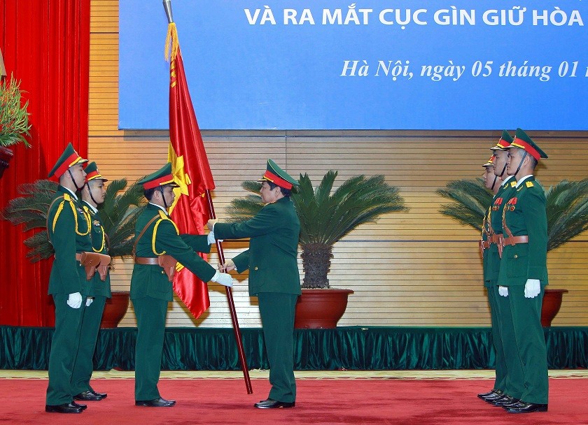Đại tướng Ngô Xuân Lịch, Bộ trưởng Bộ Quốc phòng trao Quân kỳ Quyết thắng cho Cục GGHB Việt Nam, ngày 5/1
