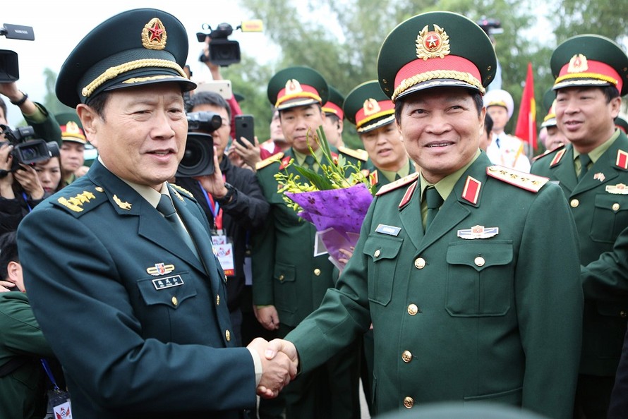 Bộ trưởng Ngô Xuân Lịch đón Bộ trưởng Ngụy Phượng Hòa sang Việt Nam dự giao lưu