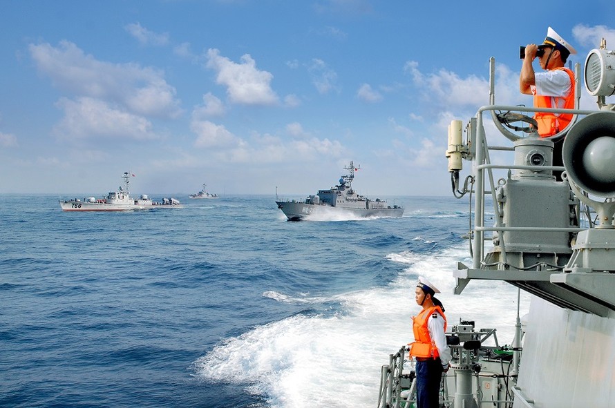 Hải quân nhân dân Việt Nam tuần tra chung trên biển